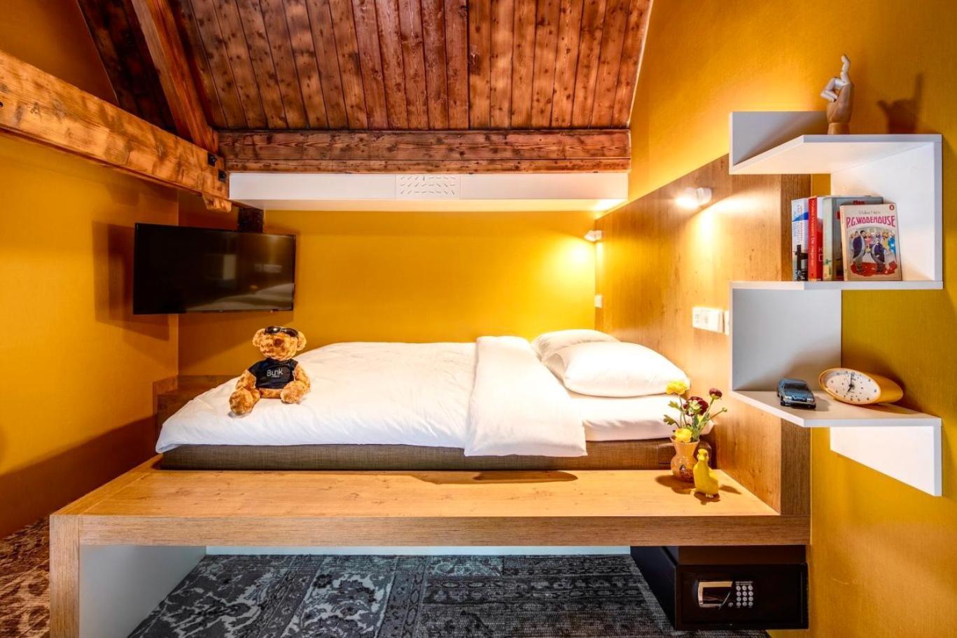 Bunk Hostel Amsterdam Exterior photo