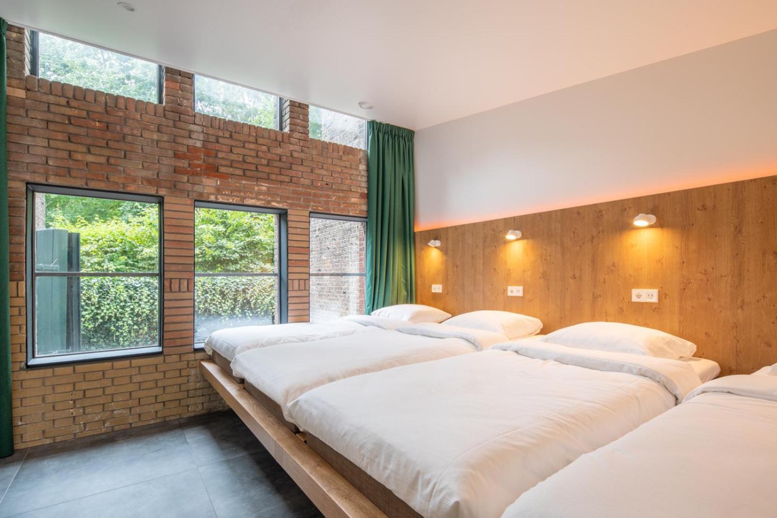 Bunk Hostel Amsterdam Exterior photo