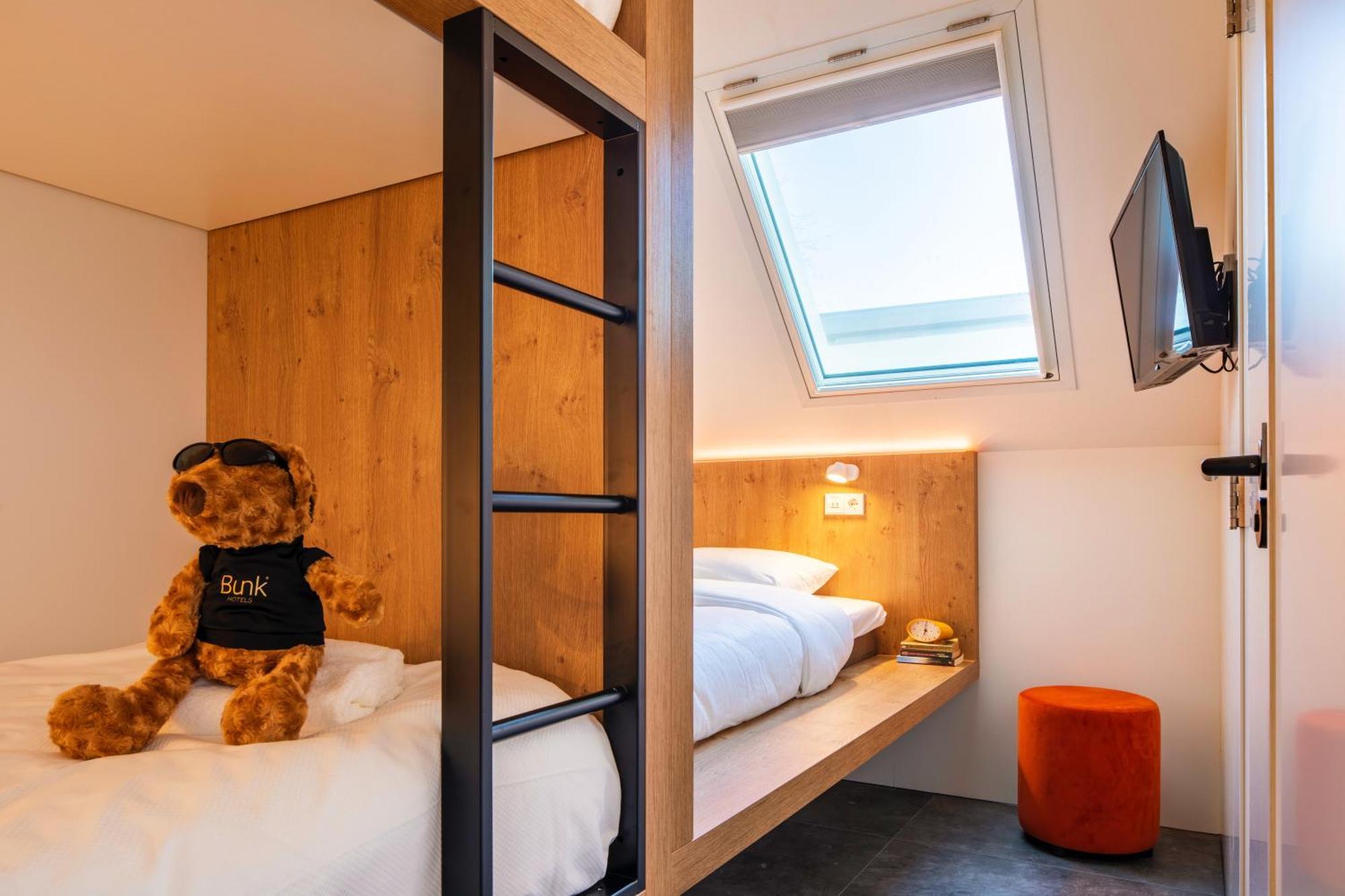Bunk Hostel Amsterdam Exterior photo