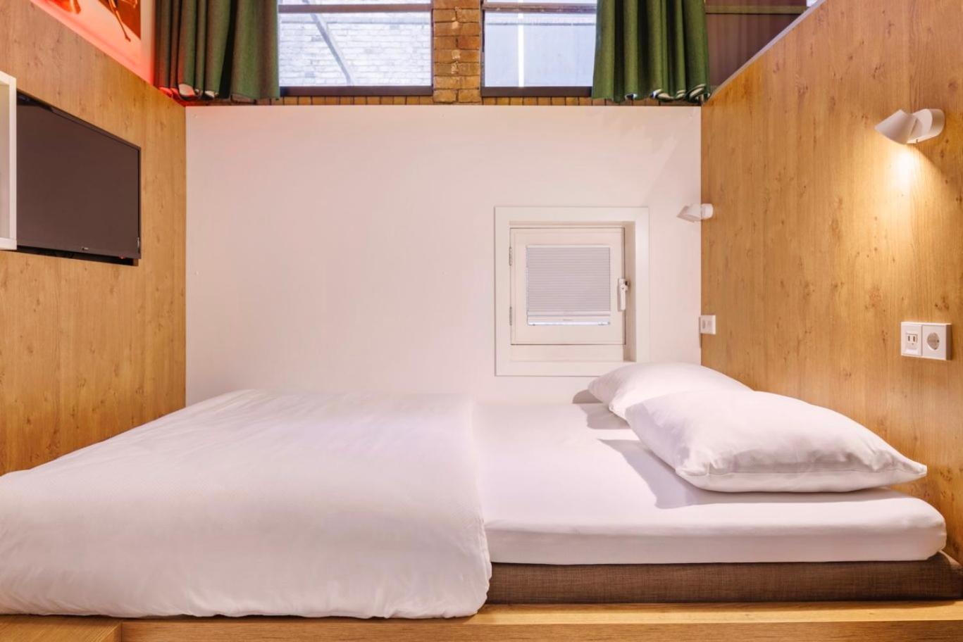 Bunk Hostel Amsterdam Exterior photo