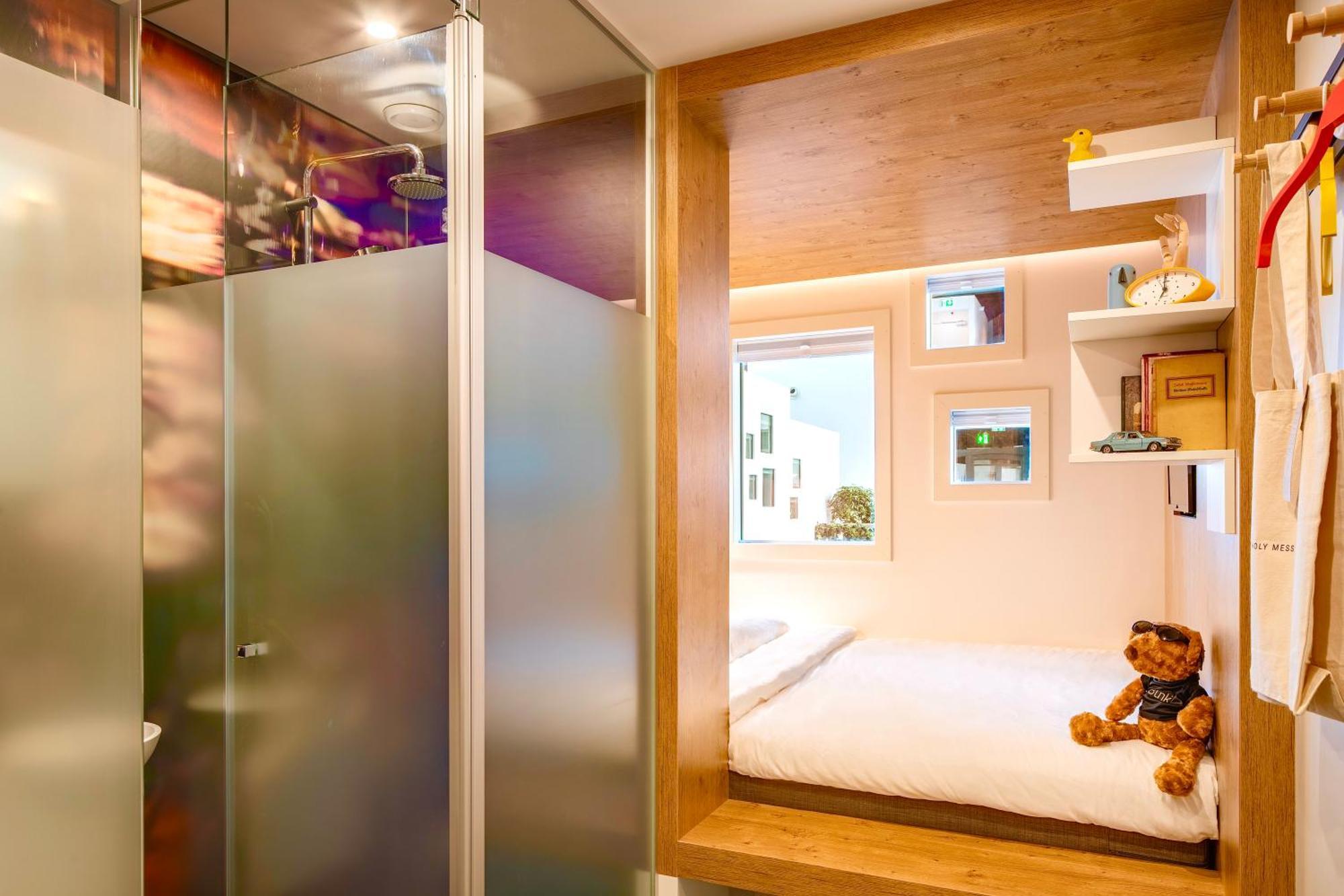 Bunk Hostel Amsterdam Exterior photo